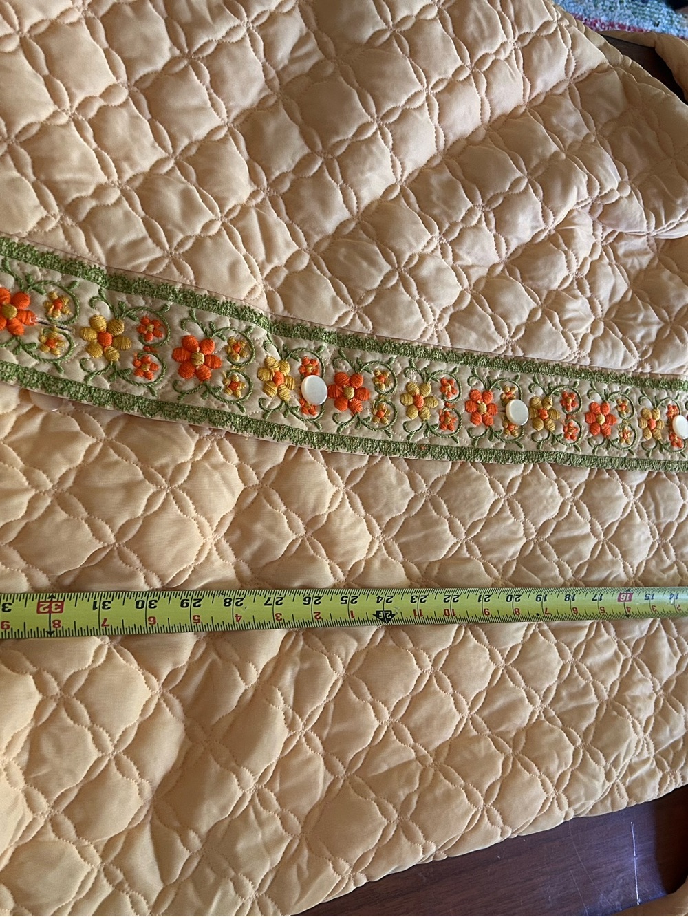 Vintage Sears Roebuck 60s 70s Embroidered Quilted Button Down Robe Size Large - Picture 8 of 8